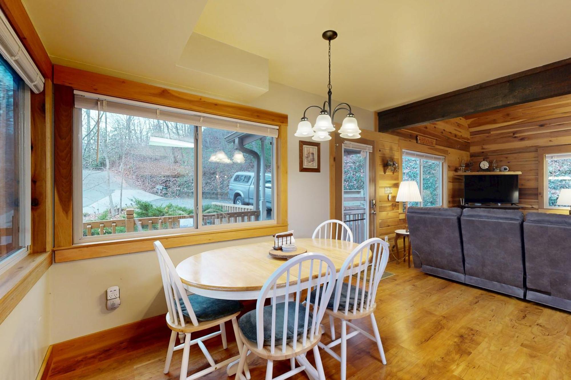 2 Bed 2 Bath Vacation Home In Whittier V Exterior photo